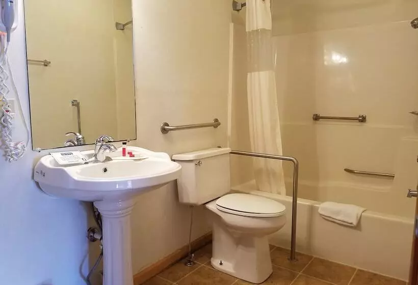 호텔 Travelodge By Wyndham Lake George Ny