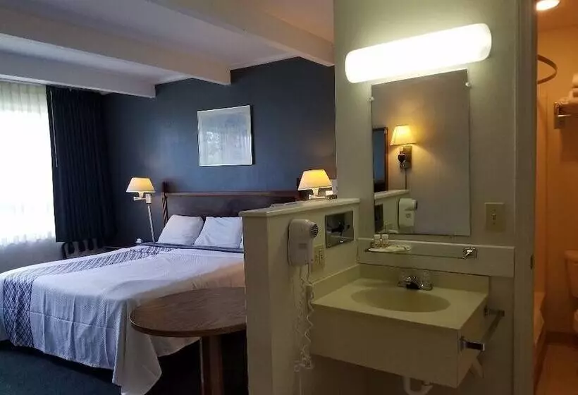 호텔 Travelodge By Wyndham Lake George Ny