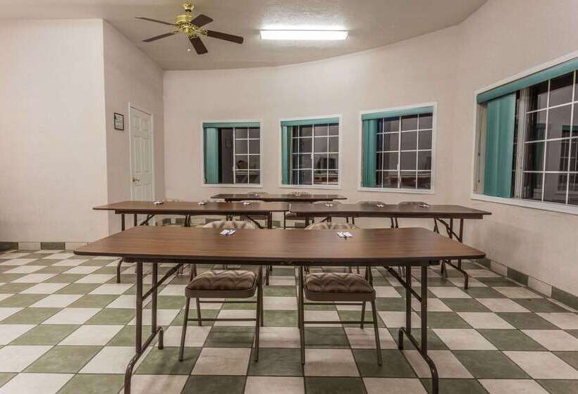 호텔 Travelodge By Wyndham Merced Yosemite