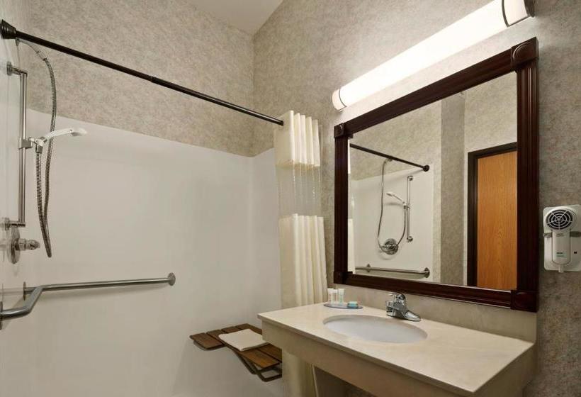 ホテル Travelodge & Suites By Wyndham Fargo/moorhead