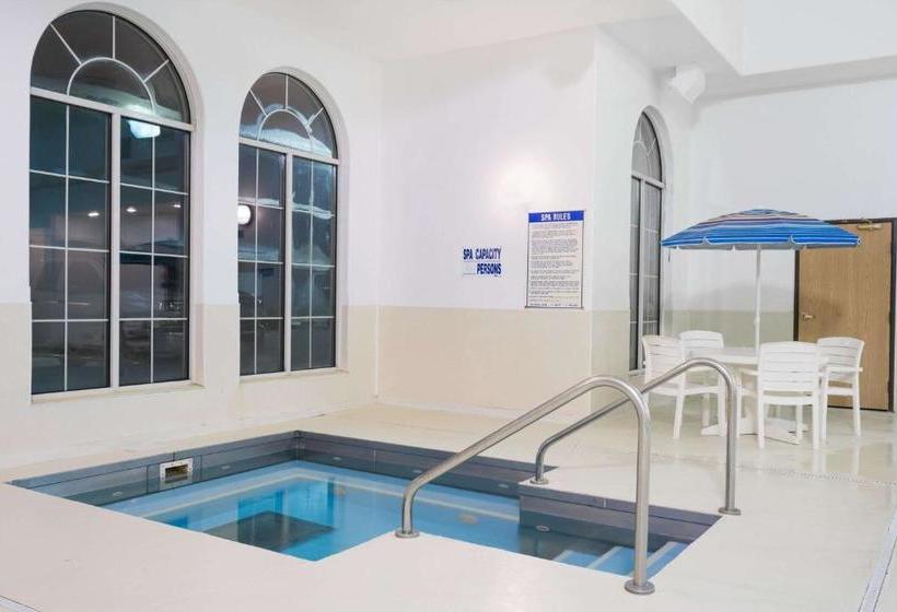 ホテル Travelodge & Suites By Wyndham Fargo/moorhead