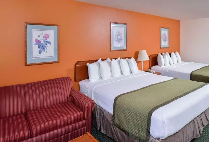 Отель Travelodge By Wyndham, Newberg