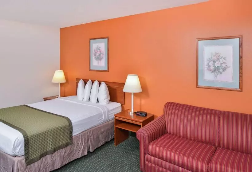 Отель Travelodge By Wyndham, Newberg