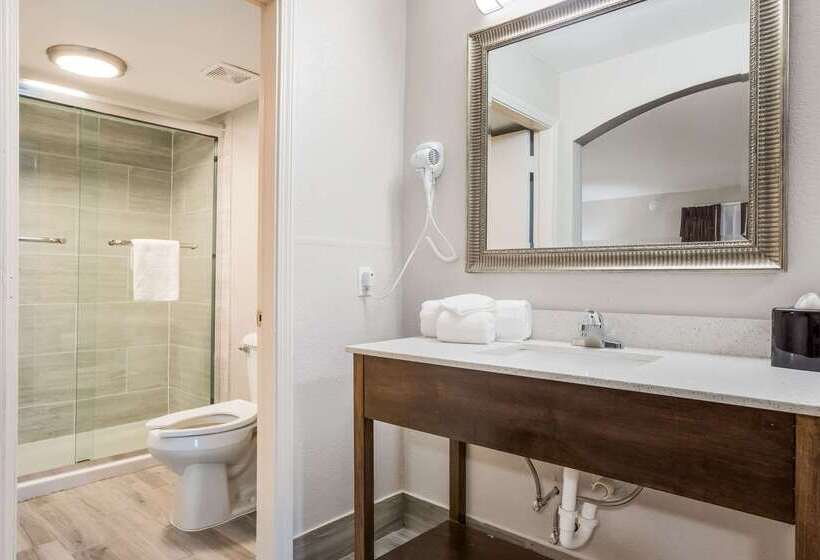 Motel Clarion Pointe East Lansing University Area