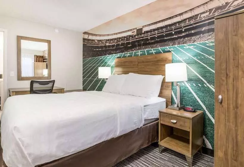 モーテル Clarion Pointe East Lansing University Area