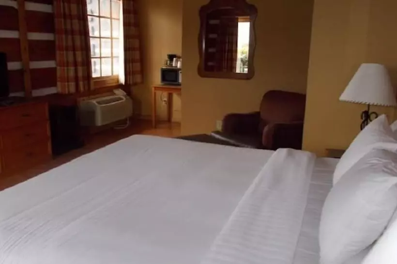 מוטל Timbers Lodge