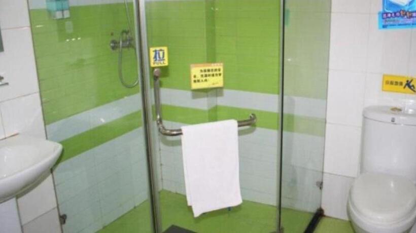 בית מלון כפרי 7 Days Inn Changsha Xingsha Zhongmaocheng Windows Of The World