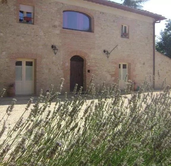 ホテル Agriturismo La Segolina