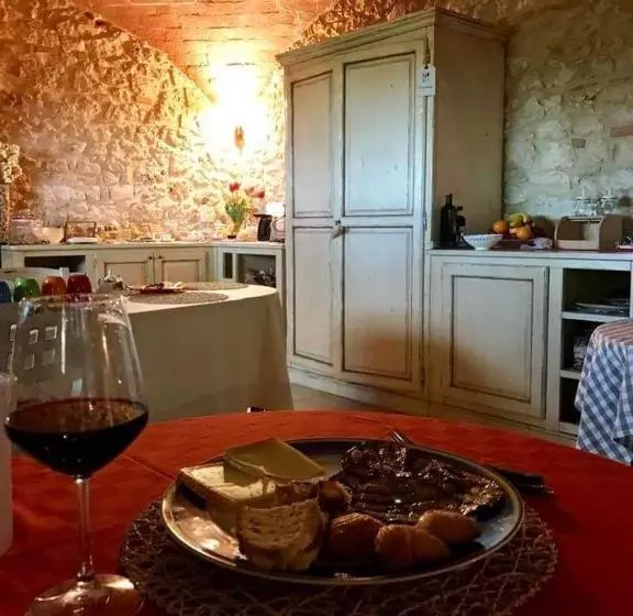 ホテル Agriturismo La Segolina