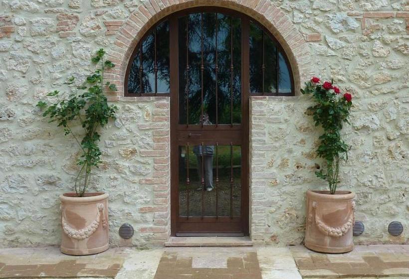 ホテル Agriturismo La Segolina