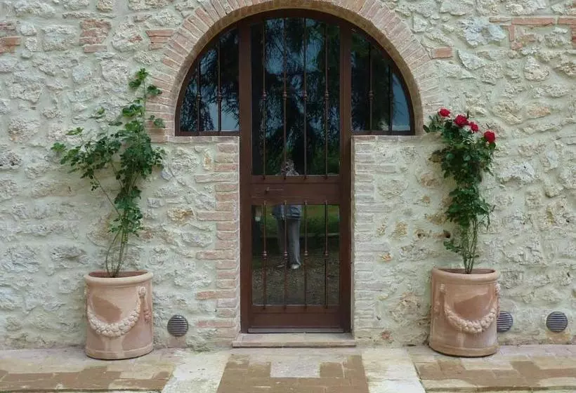 ホテル Agriturismo La Segolina