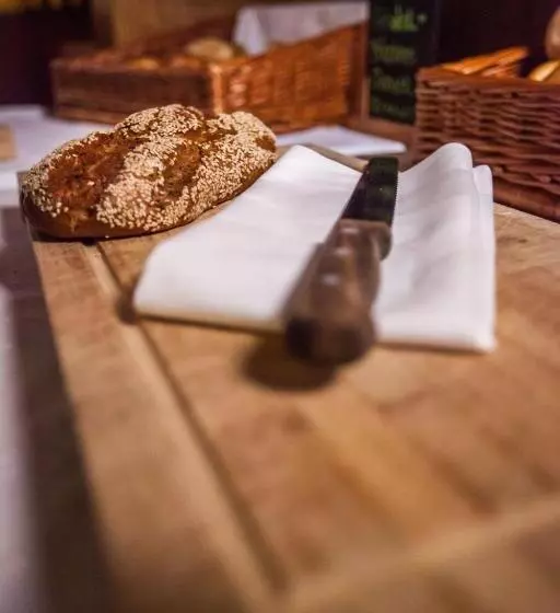 هتل Basekamp Mountain Budget