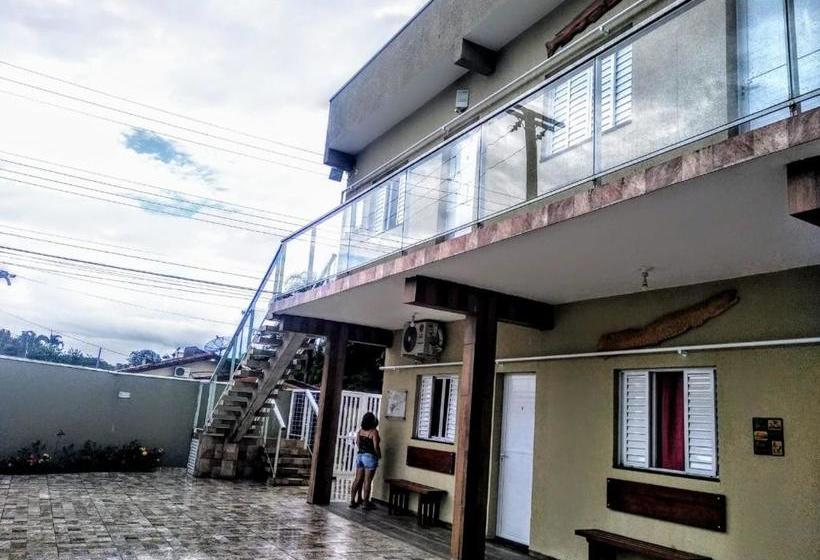 פנסיון Kitnet Maitinga