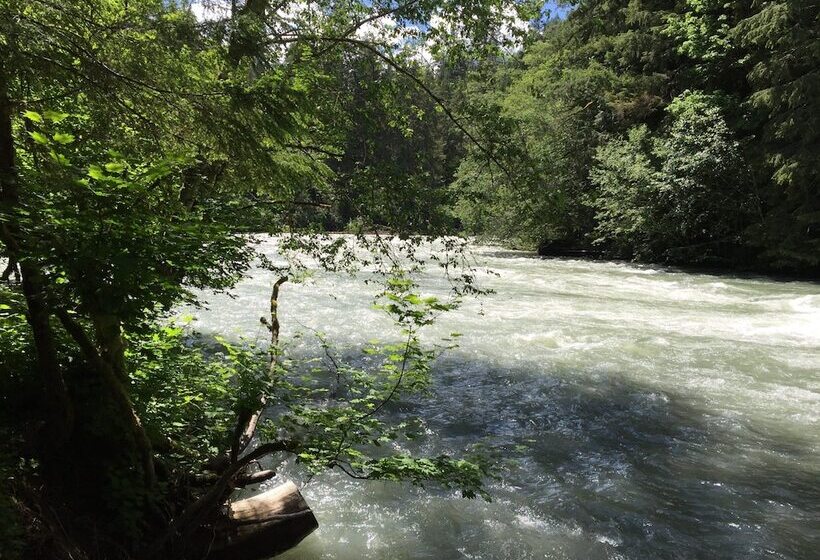 59sw   Fireplace   Dishwasher   Washer/dryer   Sleeps 6