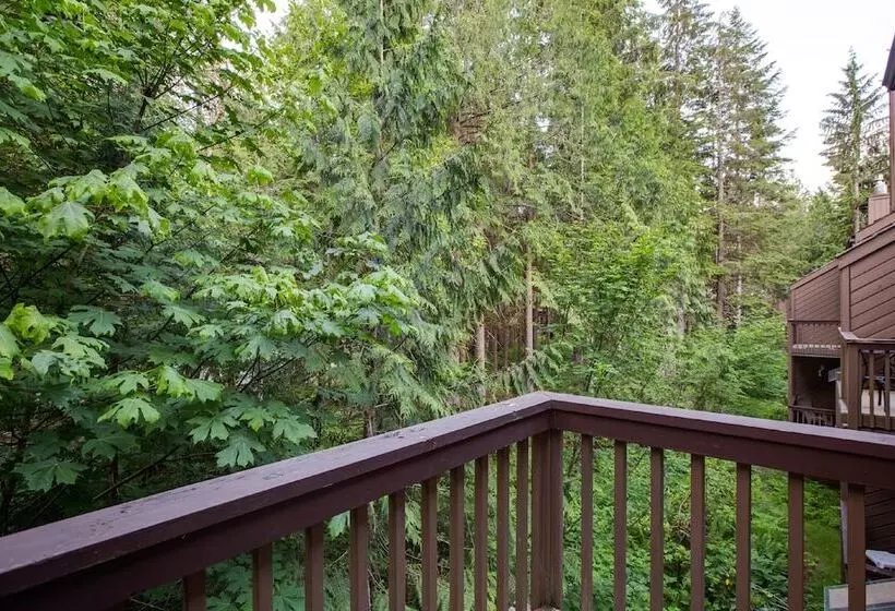 59sw   Fireplace   Dishwasher   Washer/dryer   Sleeps 6