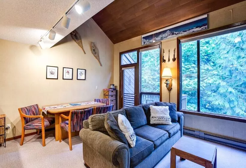 59sw   Fireplace   Dishwasher   Washer/dryer   Sleeps 6