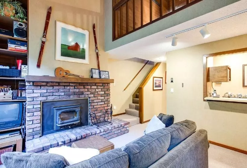 59sw   Fireplace   Dishwasher   Washer/dryer   Sleeps 6