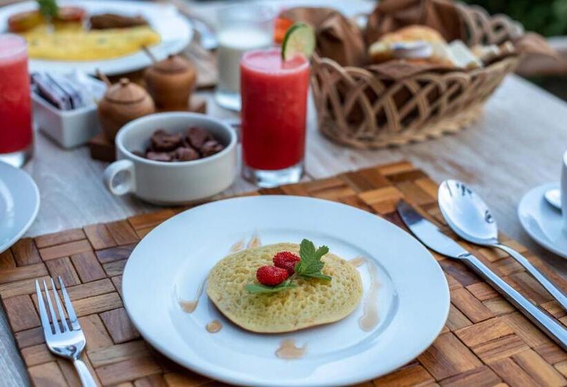 مبيت وإفطار The Kalyana Ubud Resort