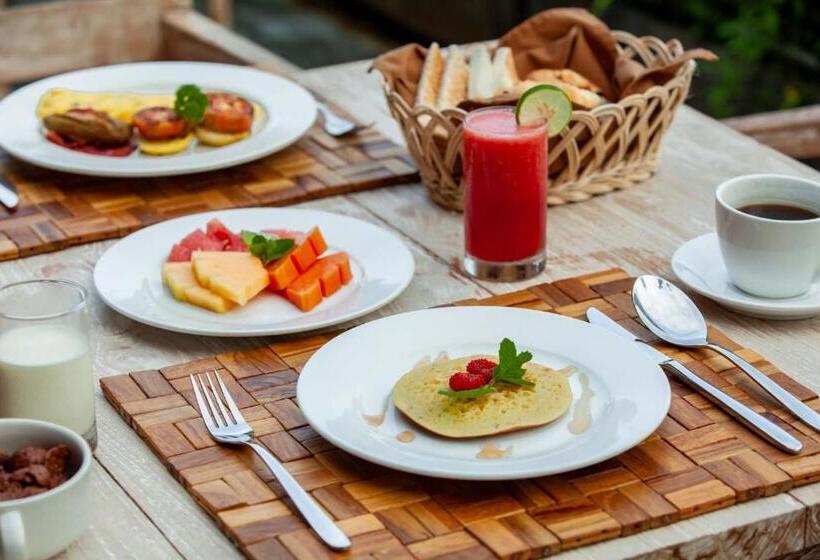 مبيت وإفطار The Kalyana Ubud Resort