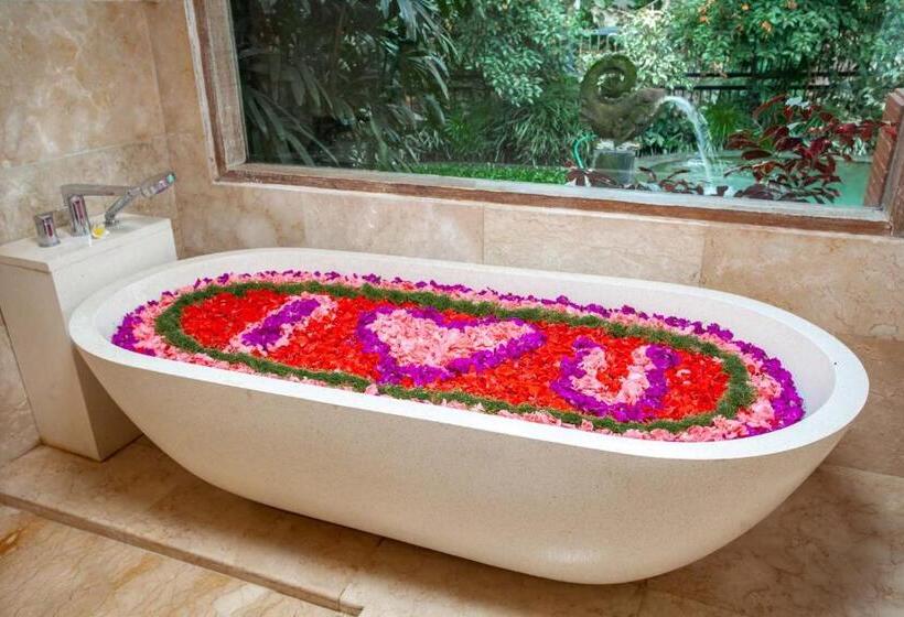 مبيت وإفطار The Kalyana Ubud Resort