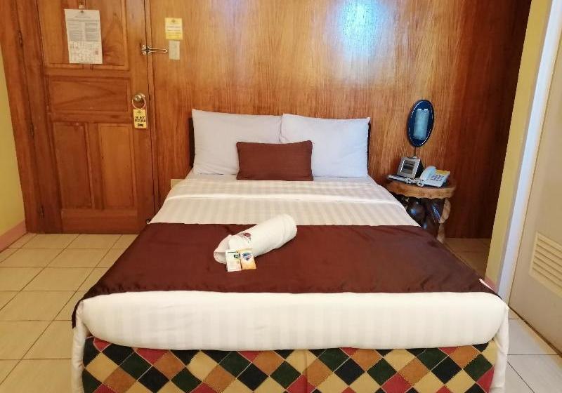 فندق Laoag Renzo