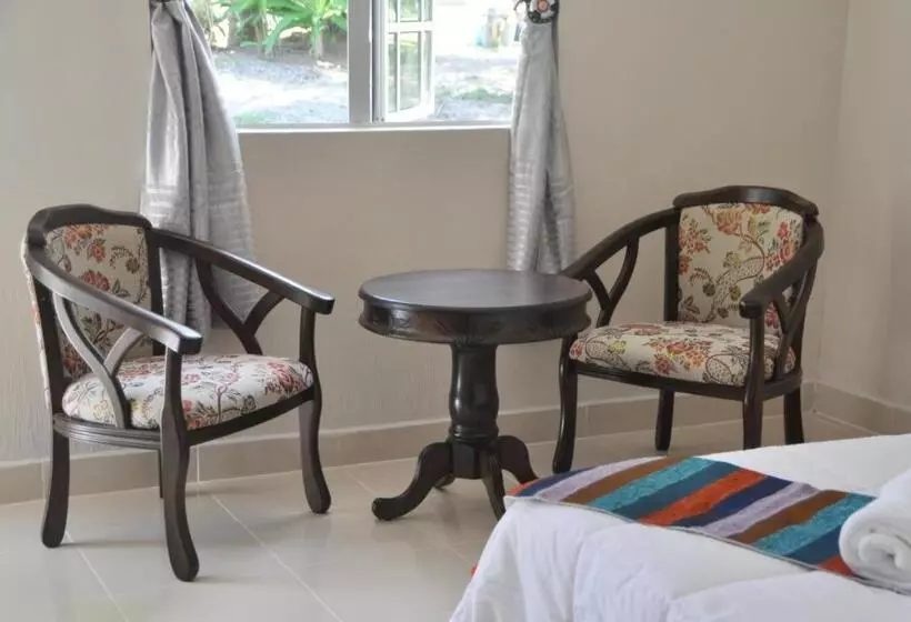 ホテル Sunset Bay Cottage