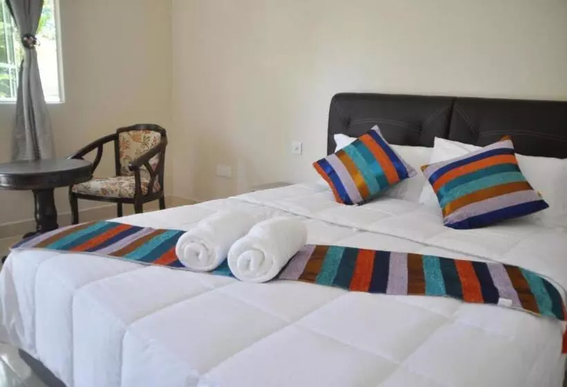 ホテル Sunset Bay Cottage