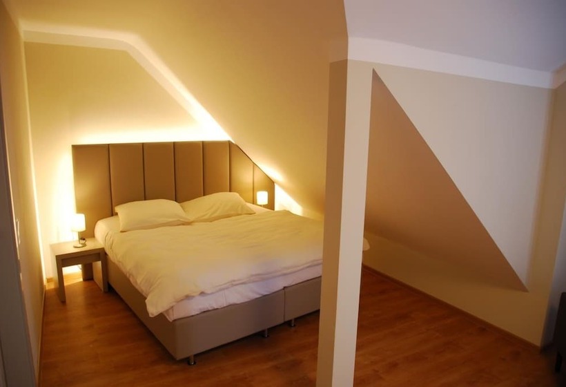 Отель Walldorf Suites Boutique