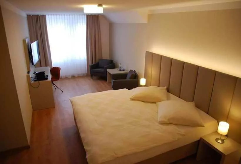 Hotelli Walldorf Suites Boutique