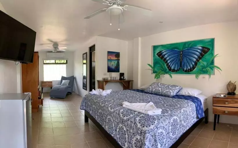 La Sirena Playa Jaco