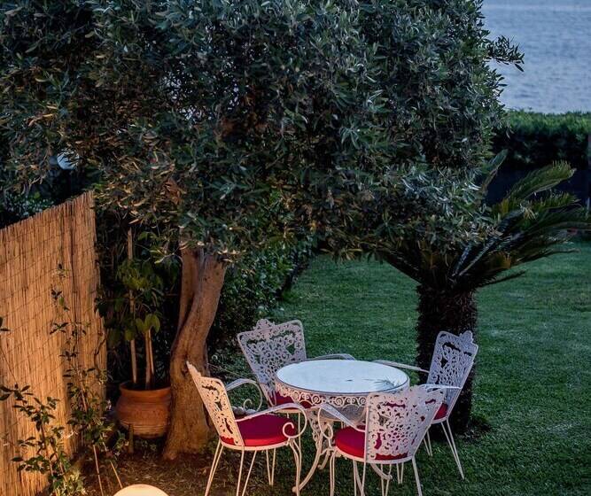 Oikia Eleanthi Beachfront Garden Home!