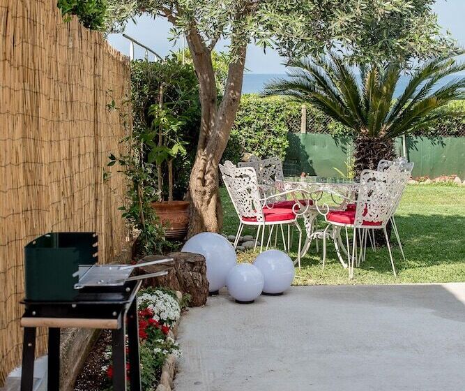 Oikia Eleanthi Beachfront Garden Home!