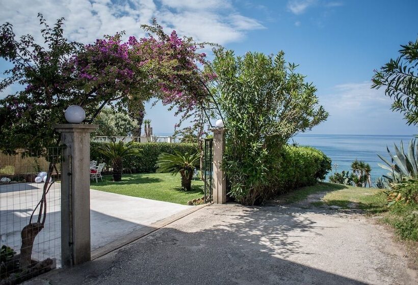 Oikia Eleanthi Beachfront Garden Home!