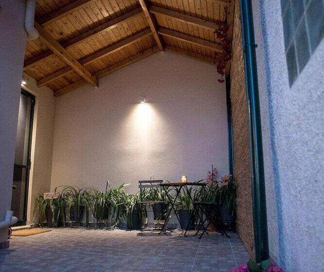 Oikia Eleanthi Beachfront Garden Home!