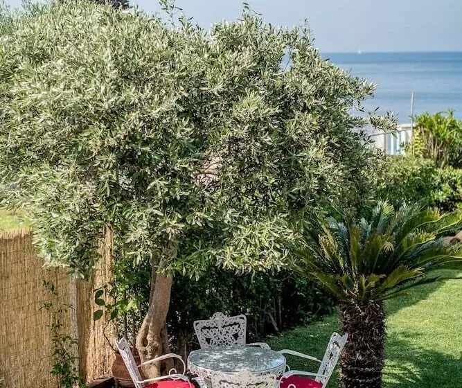 Oikia Eleanthi Beachfront Garden Home!