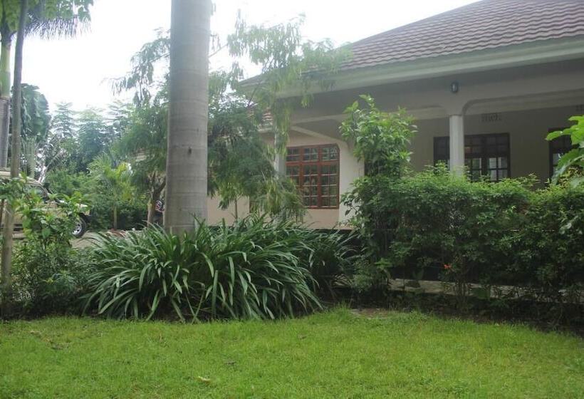 Pension Nyumbani Manor House