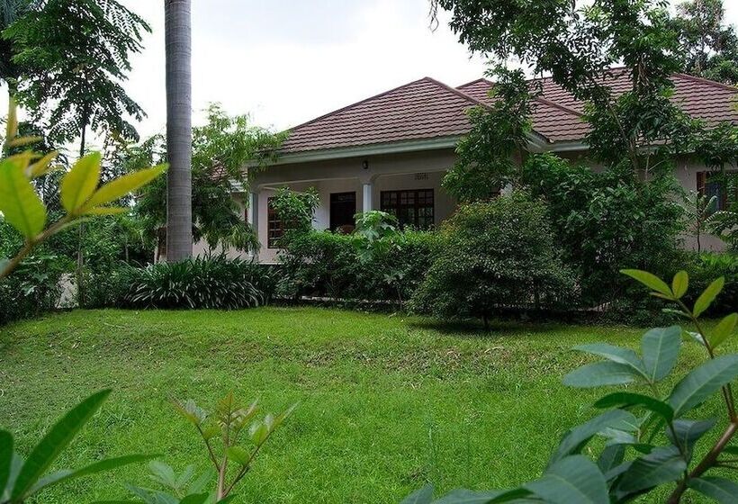 Pension Nyumbani Manor House