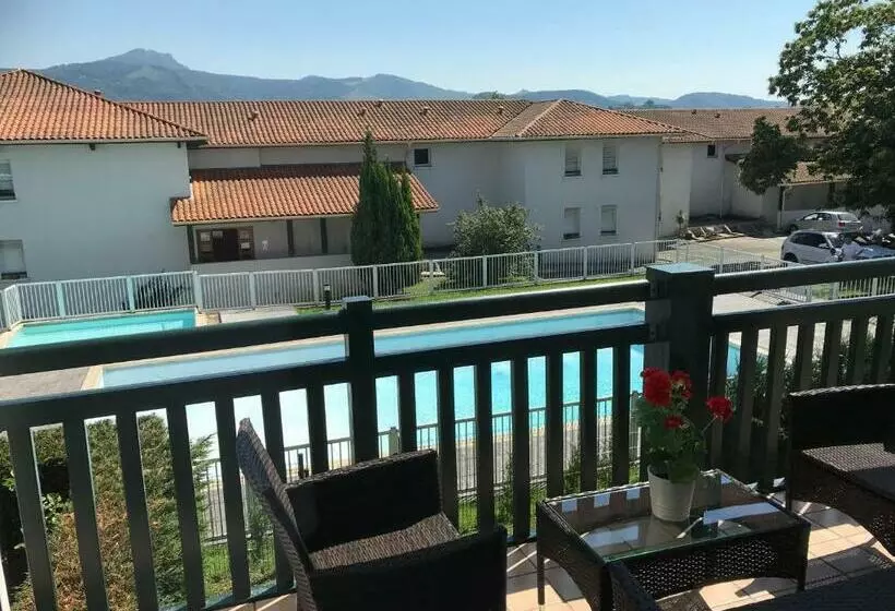 Port Bidassoa   T2 Coquet, Parking, Lit Xxl, Wifi, Près De La Gare