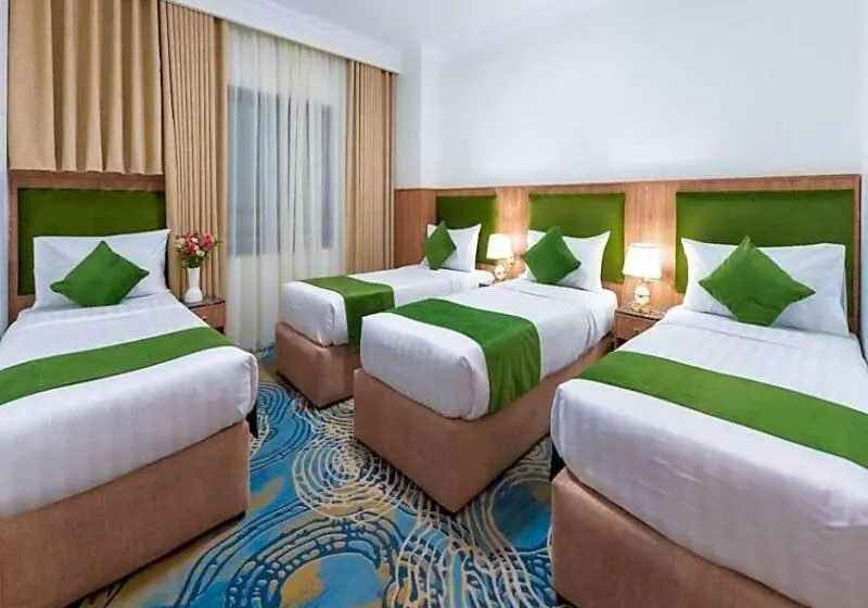 Hotelli Hayah Plaza