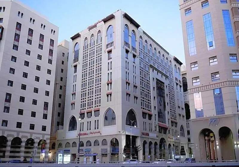 Hotelli Hayah Plaza