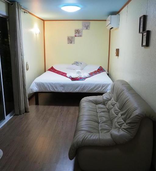 호텔 Nawamit Home Garden