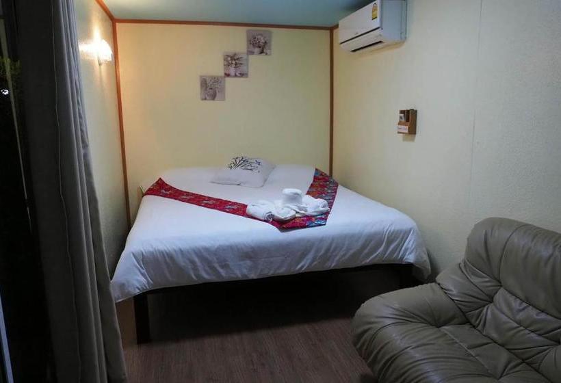 호텔 Nawamit Home Garden