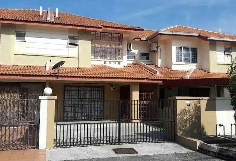 Kenanga Homestay Bukit Mahkota