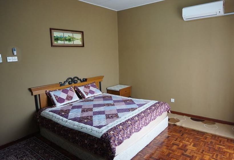 Kenanga Homestay Bukit Mahkota