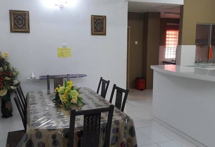 Kenanga Homestay Bukit Mahkota