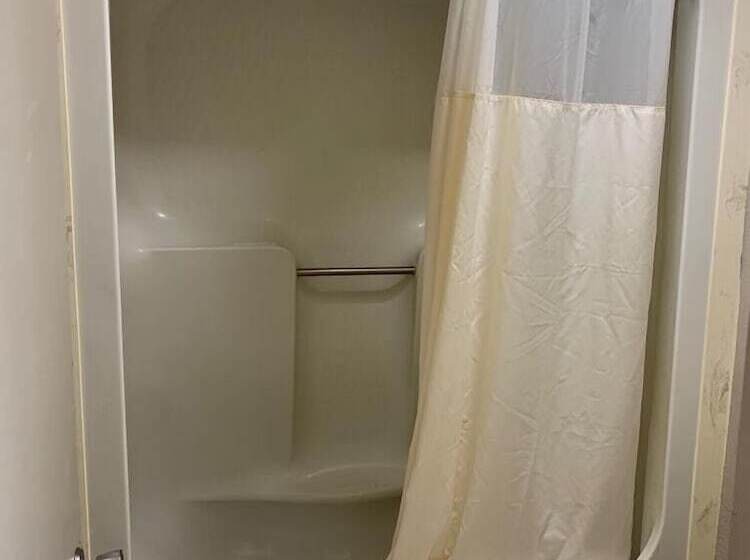 汽车旅馆 Relax Inn & Suites