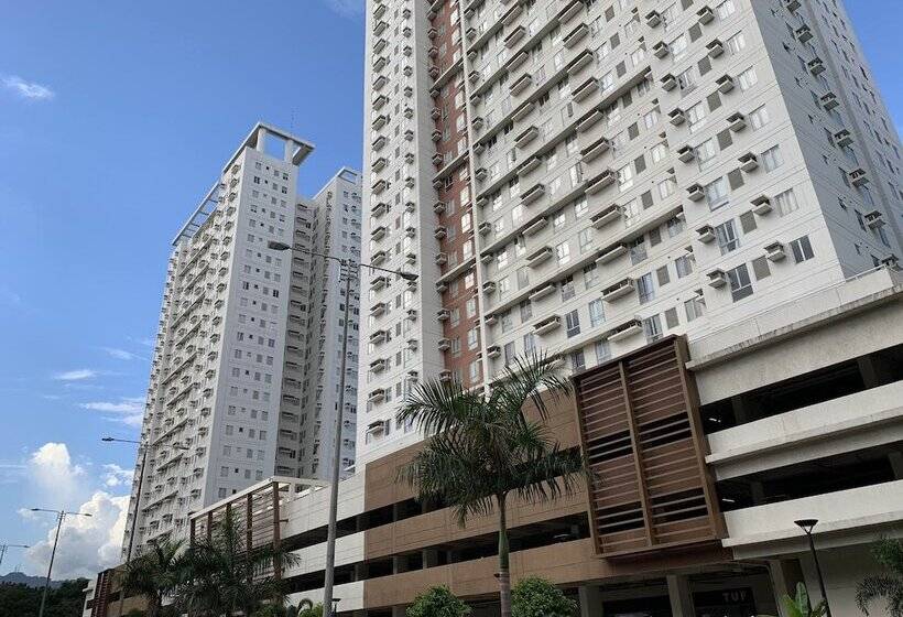 פנסיון Avida Towers Cebu708 Fast Wifi, Netflix, 50in Smart Tv