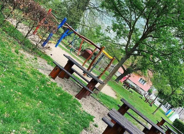 Majatalo Penzion & Restaurace U Vily