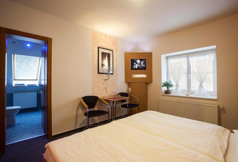 פנסיון Penzion Sirius