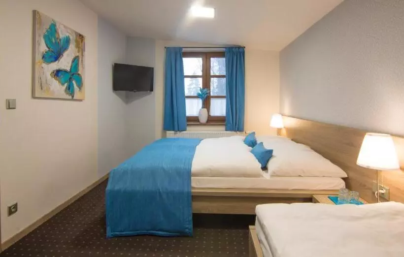 Majatalo Restaurace A Penzion Bludoveček